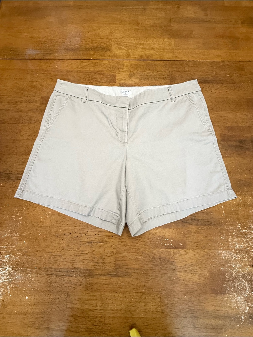 J. Crew 7” Chino Shorts Light Khaki 16